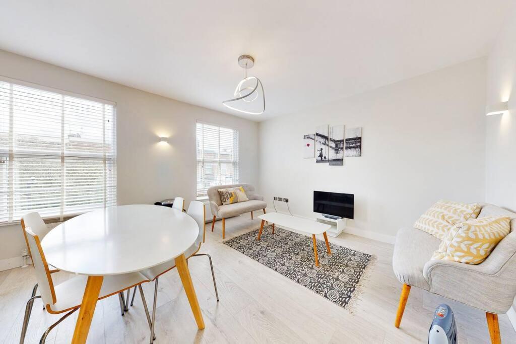Stylish 2Bed2Bath Flat 4Min From Tube Station Villa London Luaran gambar